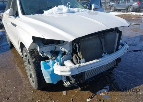 2019 Lincoln Nautilus Reserve z USA, uszkodzony, nr VIN 2LMPJ8L9XKBL65999